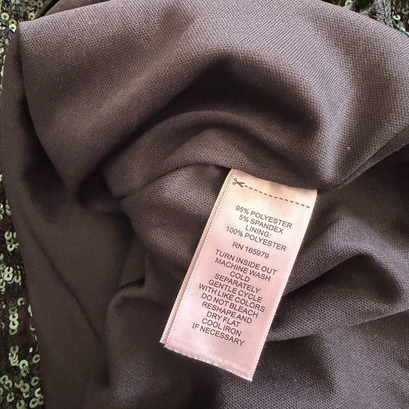 Cable & Gauge Green Sequin Short Sleeve Dress - Picture 5 of 11